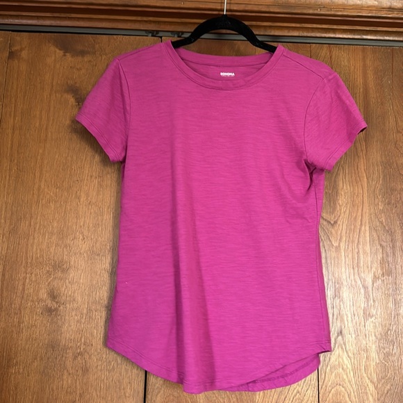 4 basic tees - Picture 8 of 9